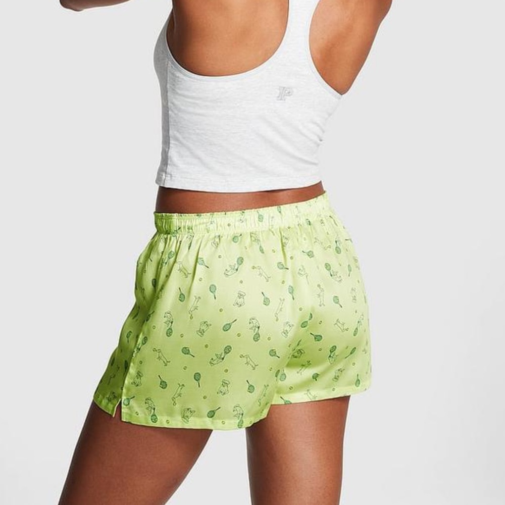 Victoria’s Secret PINK TENCEL™ BOXY PAJAMA SHORTS in Lime Dogs Playing Tennis - Picture 2 of 8